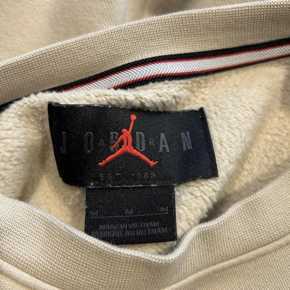 Nike Air Jordan Essential Holiday Fleece Crew Sweetshirt Size Medium‎